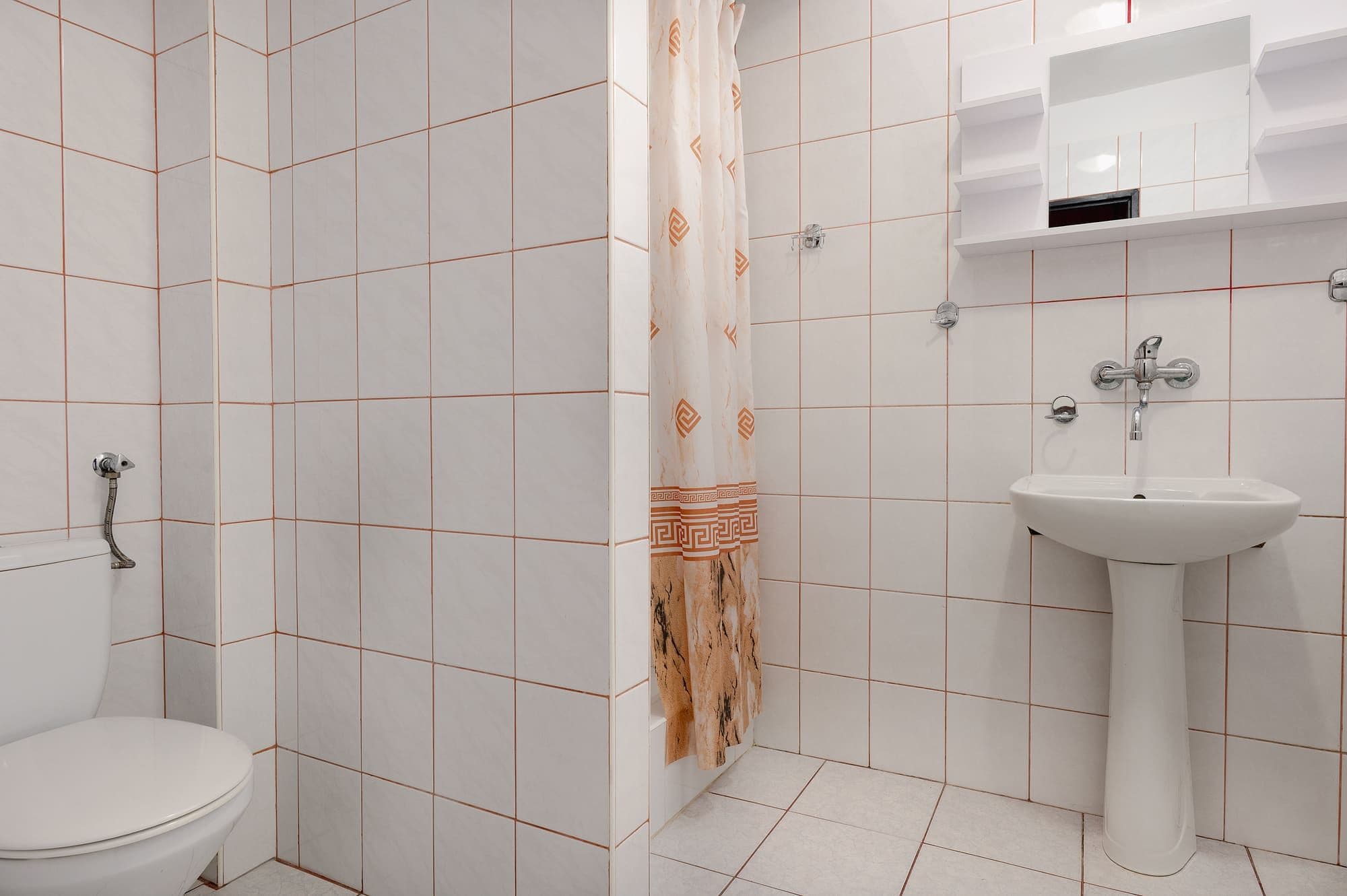 pokój studio podwójny zdrowotel łazienka