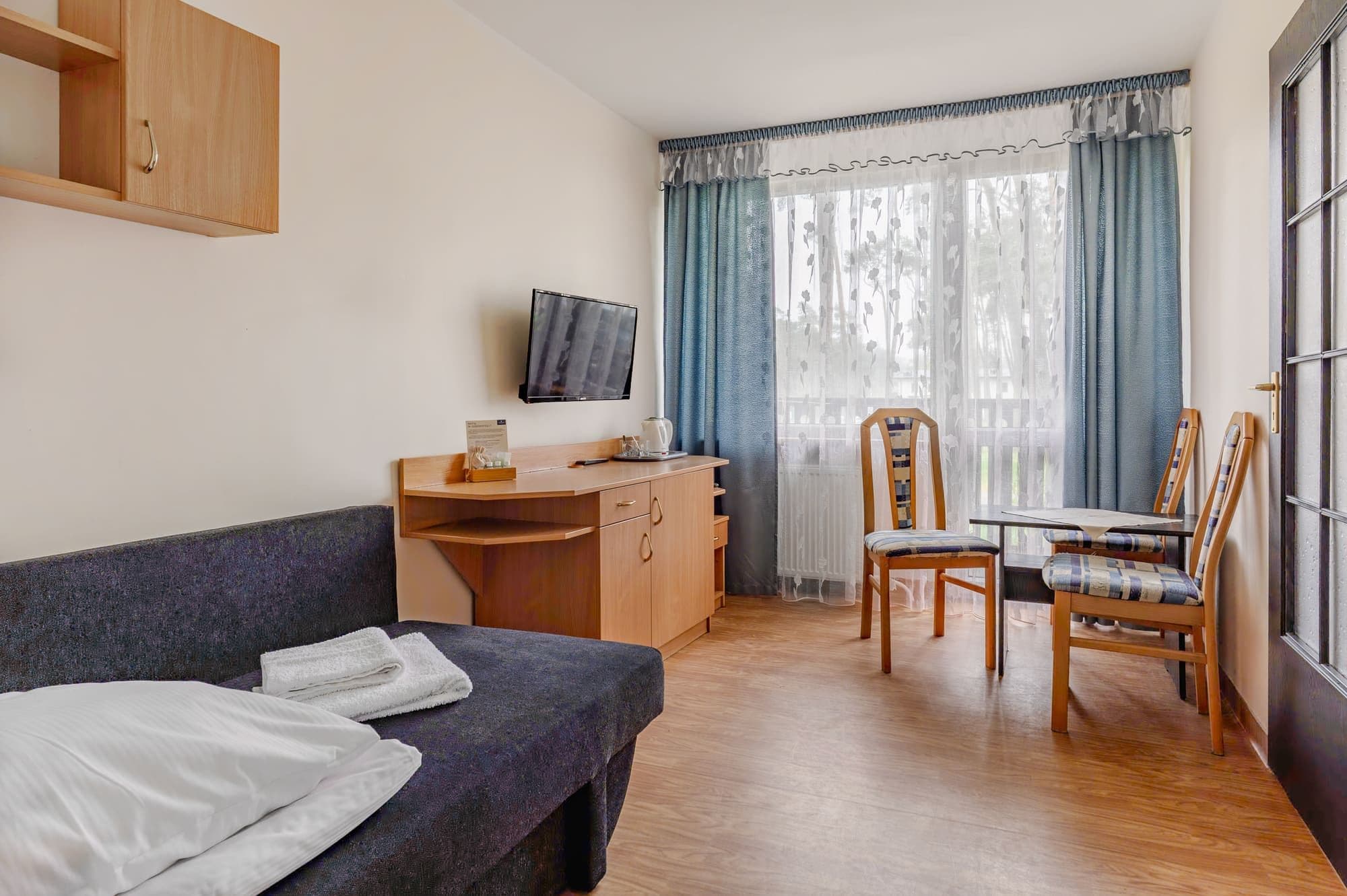 pokój 3 osobowy zdrowotel sypialnia